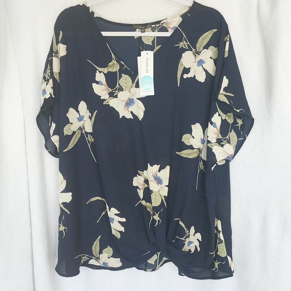 West‎ Kei Floral Navy Blouse